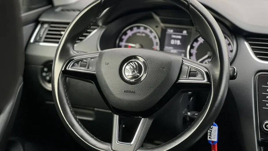 SKODA Octavia -