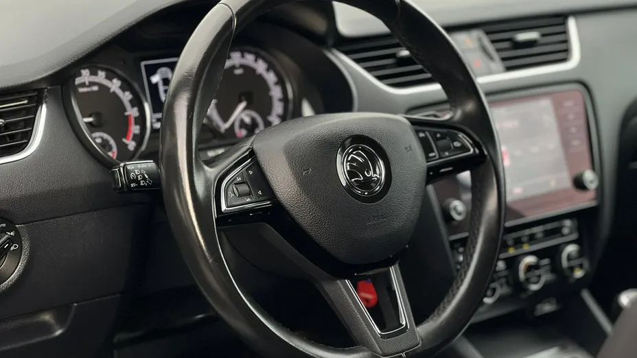 SKODA Octavia -
