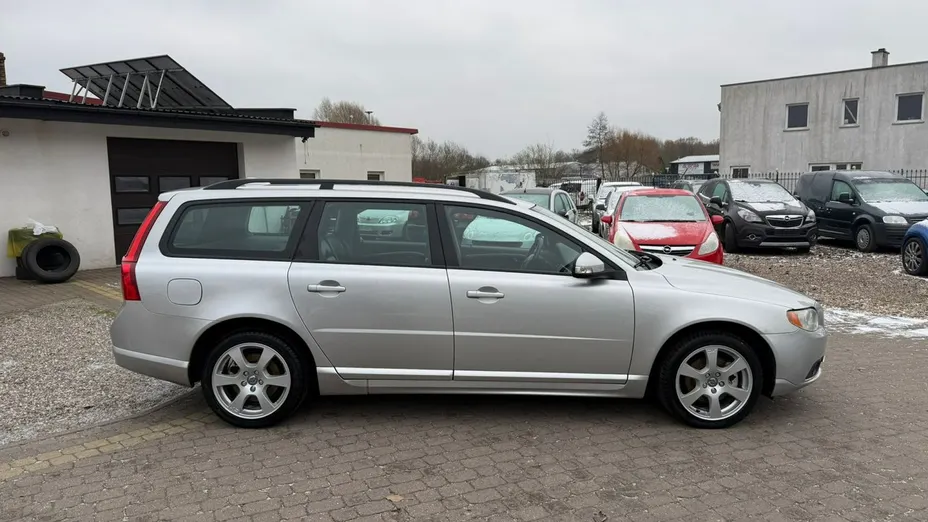 VOLVO V70 -