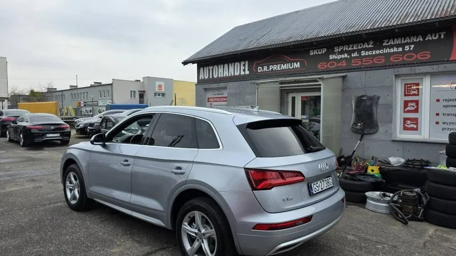 AUDI Q5 -