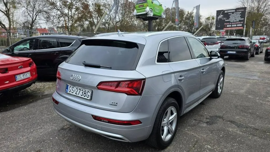 AUDI Q5 -