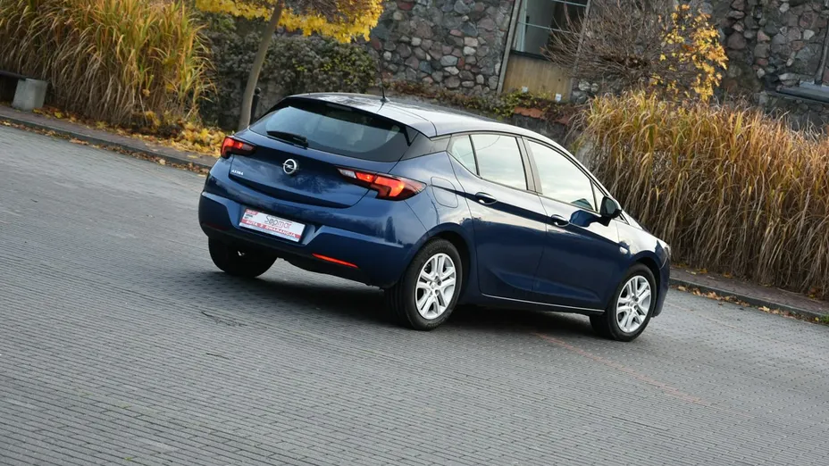 OPEL Astra -