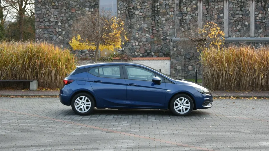 OPEL Astra -