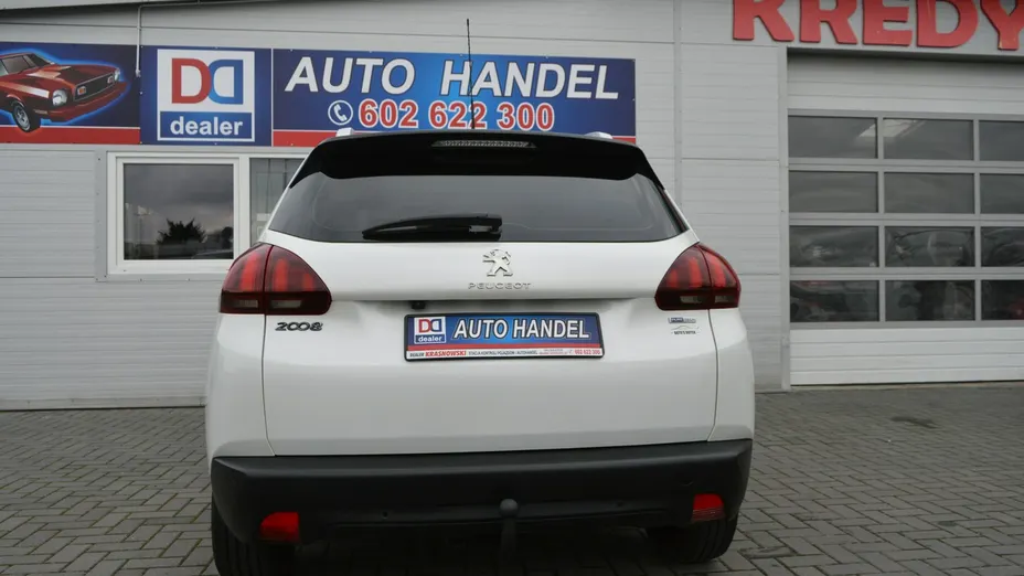 PEUGEOT 2008 -