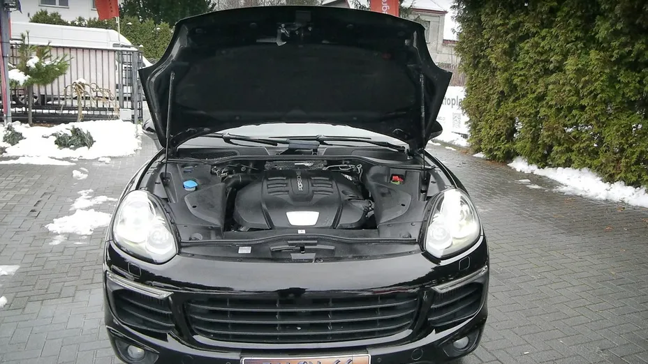 PORSCHE Cayenne -