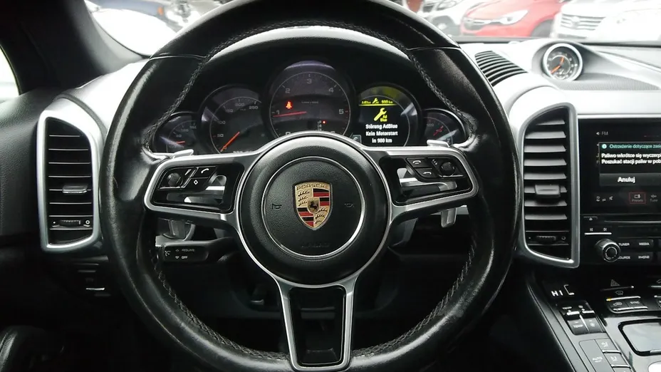 PORSCHE Cayenne -