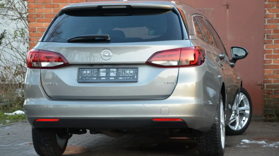 OPEL Astra -