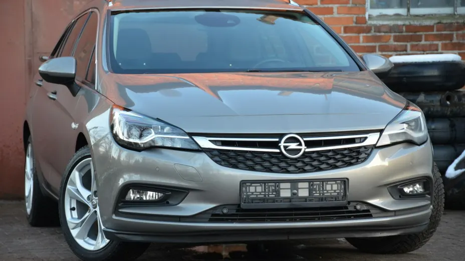 OPEL Astra -
