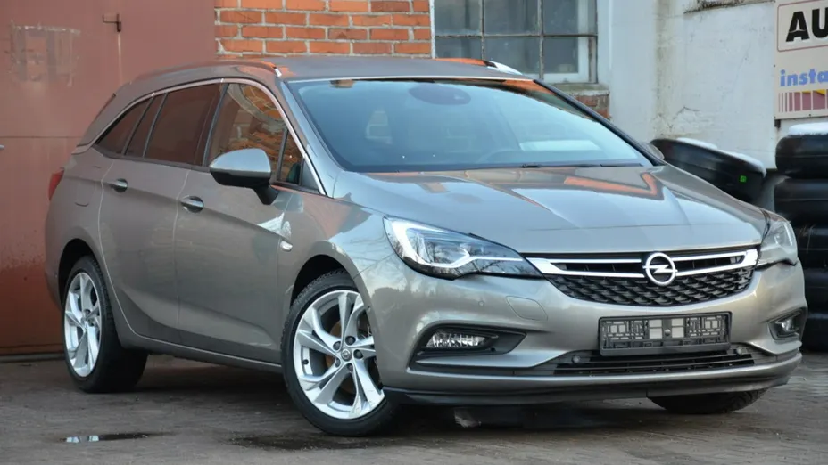 OPEL Astra -