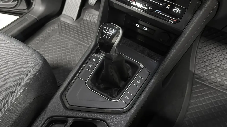 VOLKSWAGEN Tiguan -
