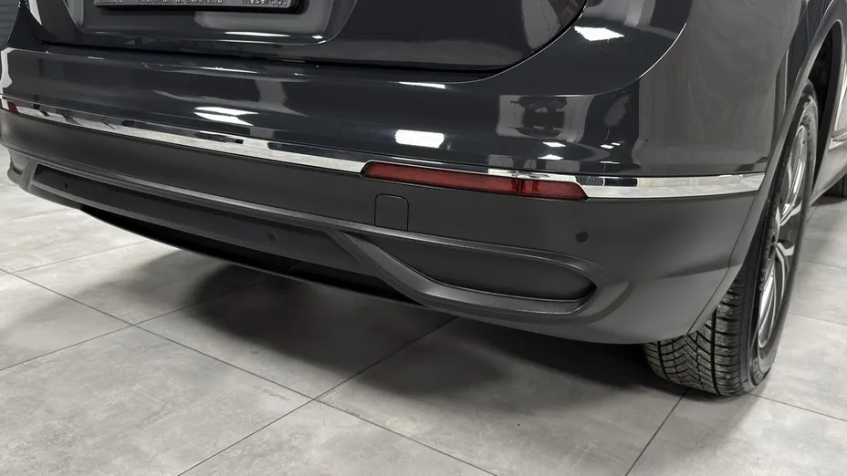 VOLKSWAGEN Tiguan -