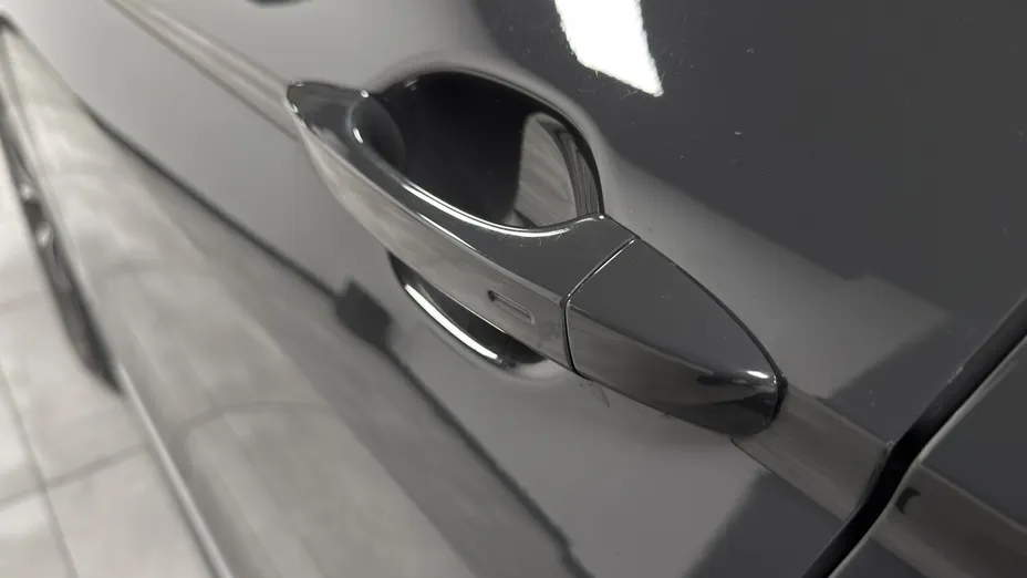VOLKSWAGEN Tiguan -