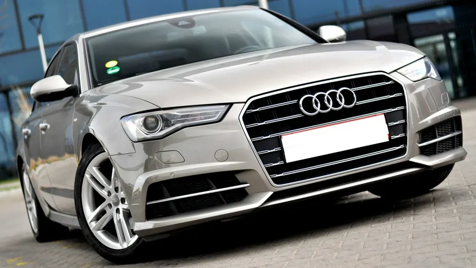 AUDI A6 -