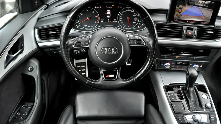 AUDI A6 -