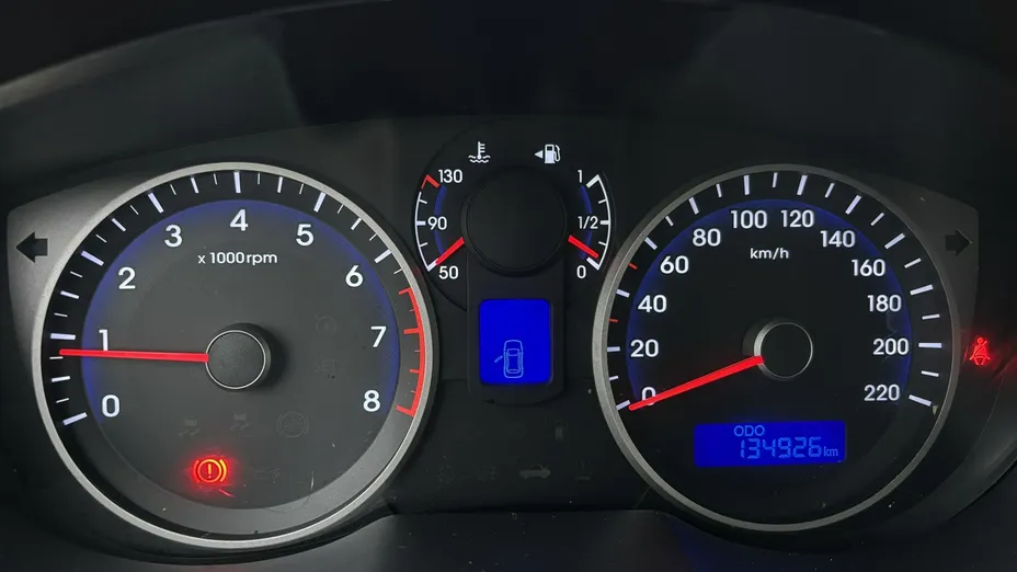 HYUNDAI i20 -