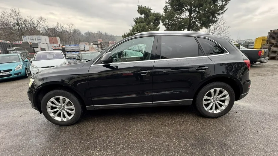 AUDI Q5 -