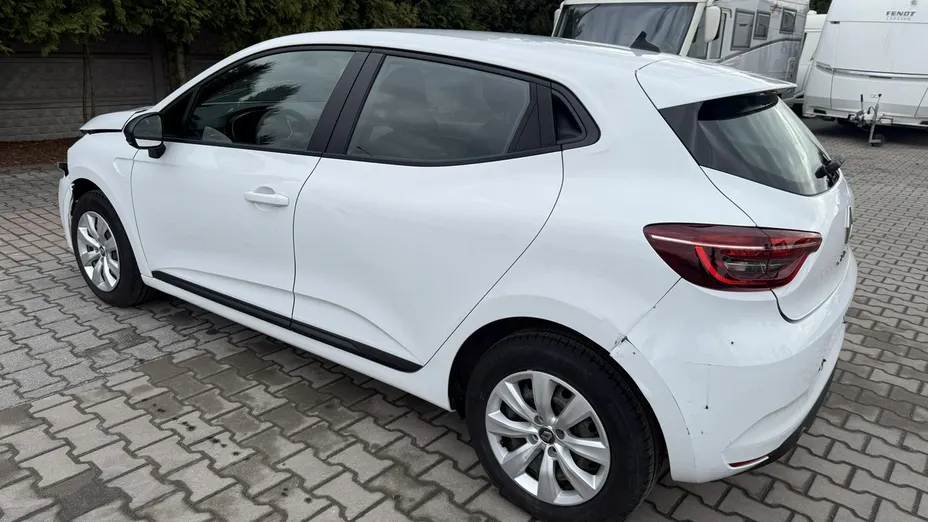 RENAULT Clio -
