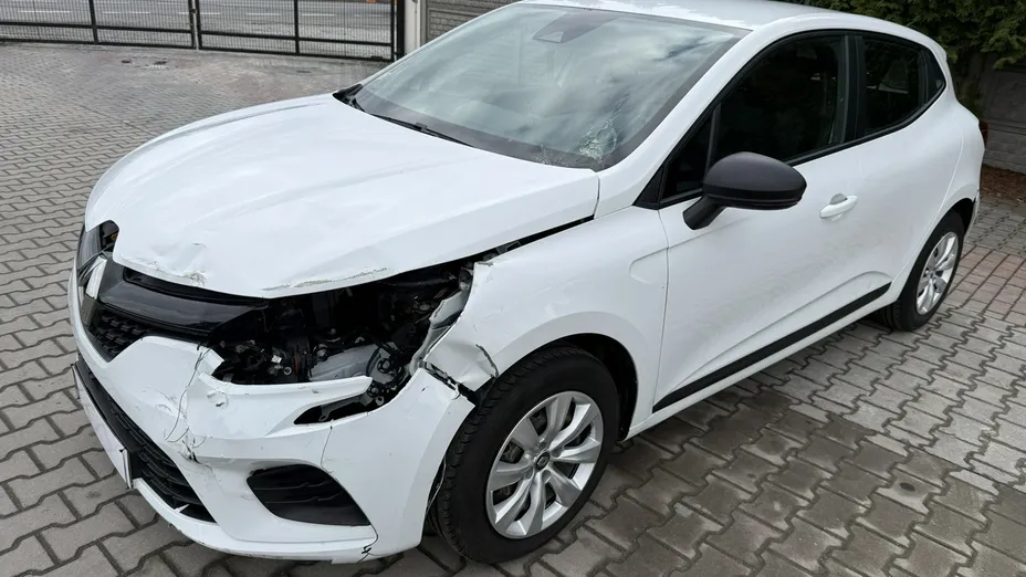 RENAULT Clio -