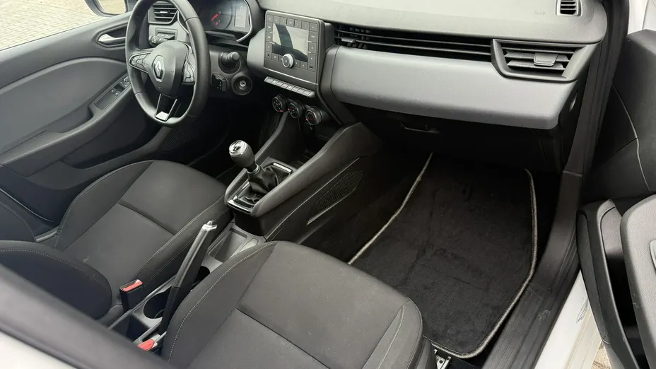 RENAULT Clio -
