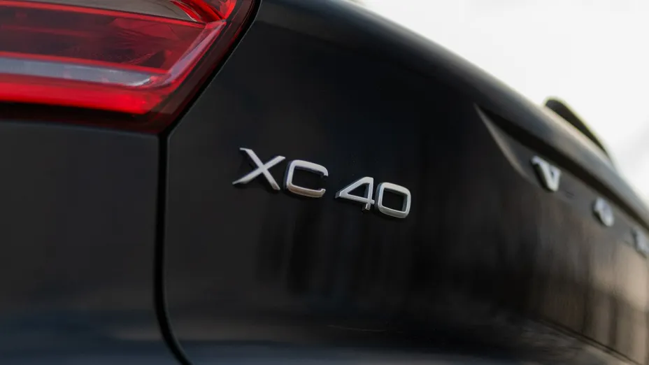 VOLVO XC40 -