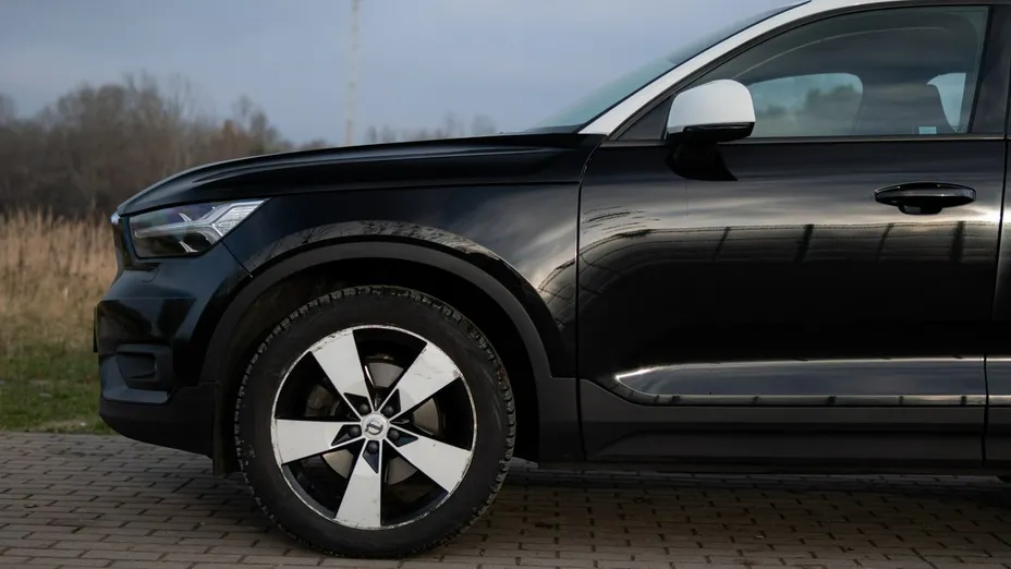 VOLVO XC40 -