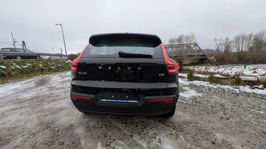 VOLVO XC40 -