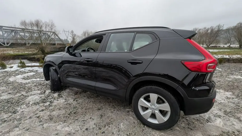 VOLVO XC40 -