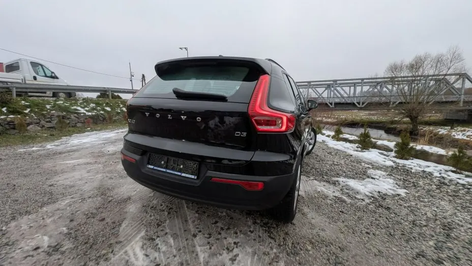 VOLVO XC40 -