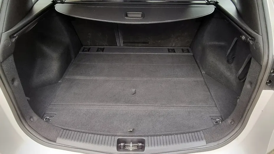 HYUNDAI i30 -