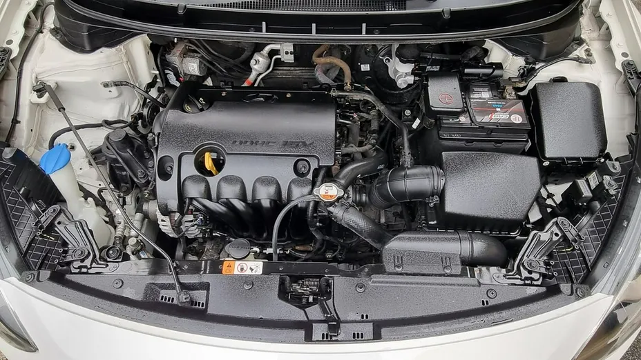 HYUNDAI i30 -
