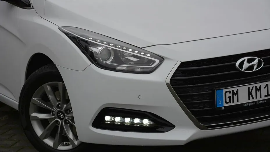 HYUNDAI i40 -