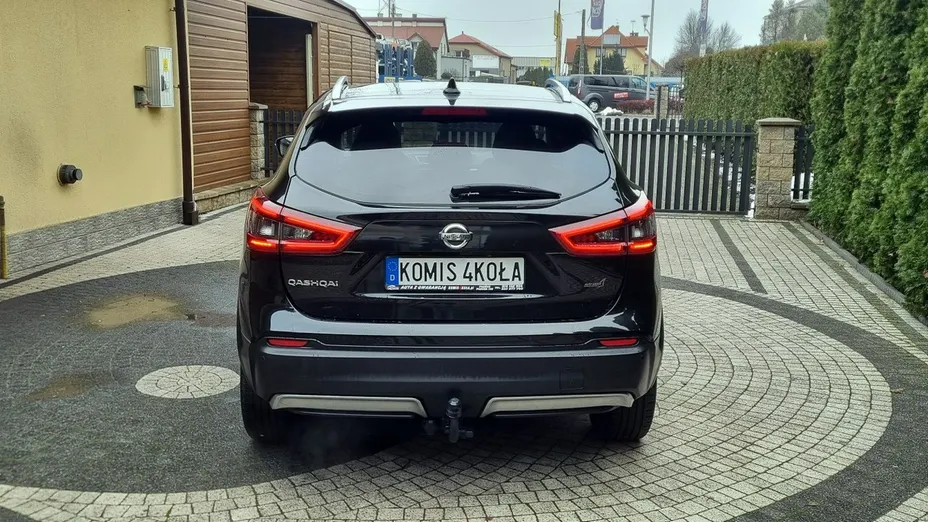 NISSAN Qashqai -