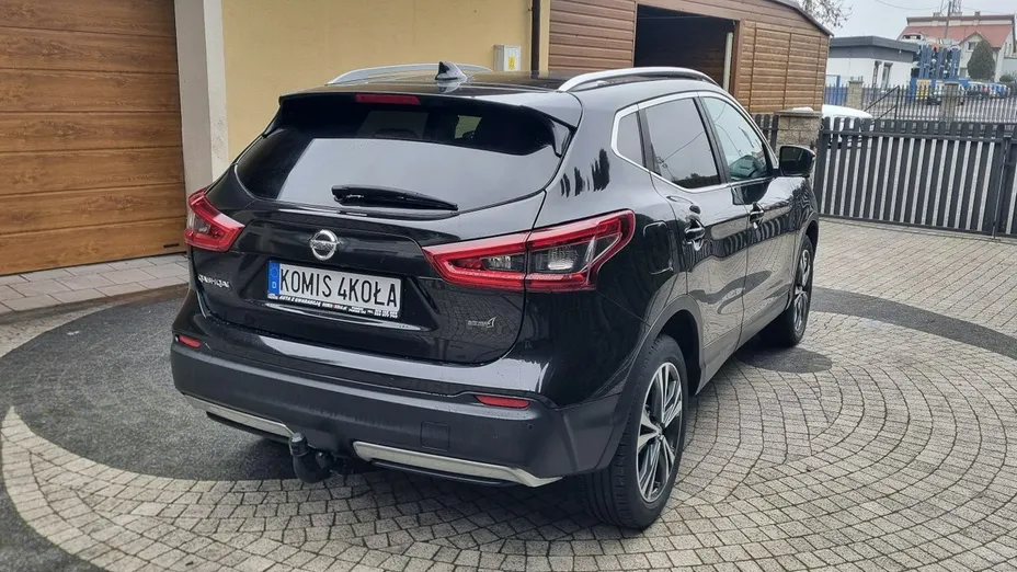 NISSAN Qashqai -