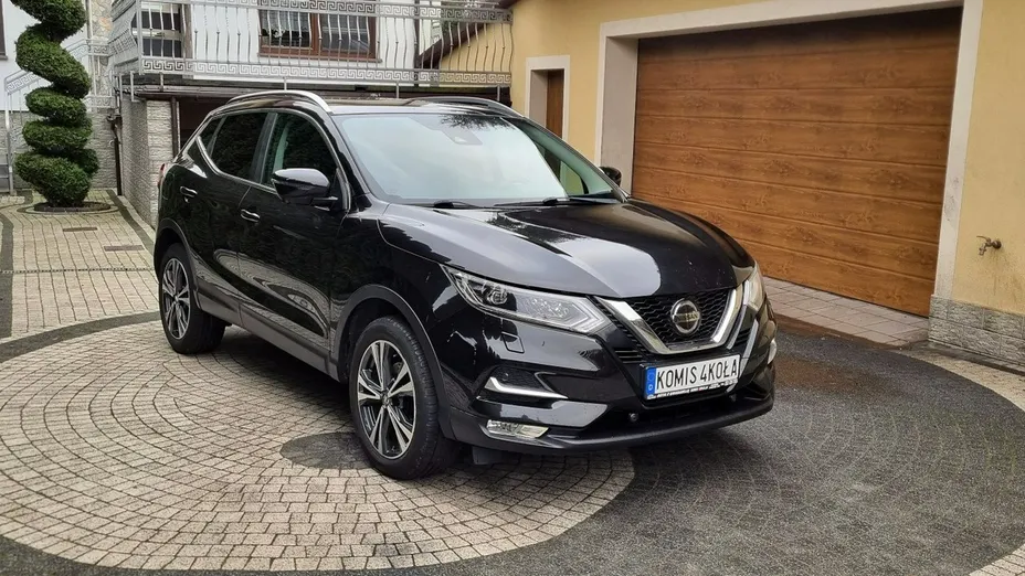 NISSAN Qashqai -