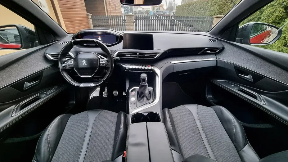 PEUGEOT 3008 -