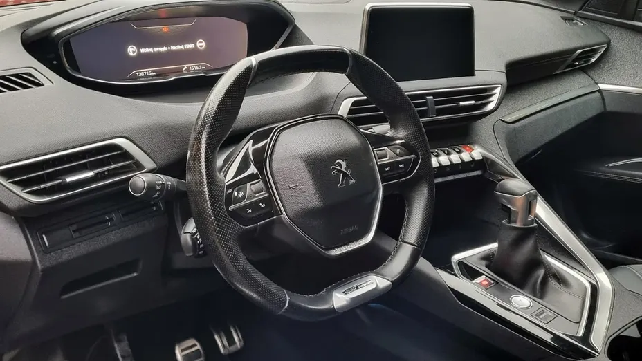 PEUGEOT 3008 -