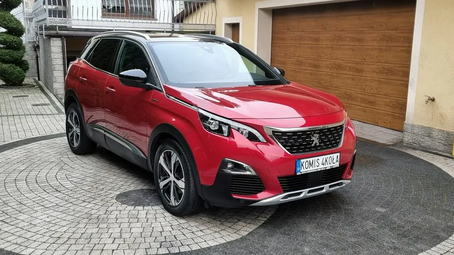 PEUGEOT 3008 -