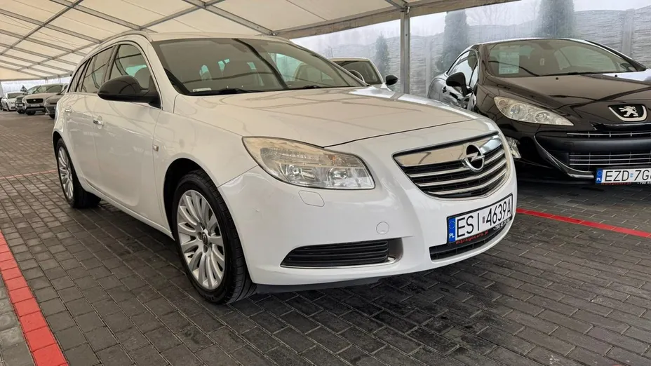 OPEL Insignia -