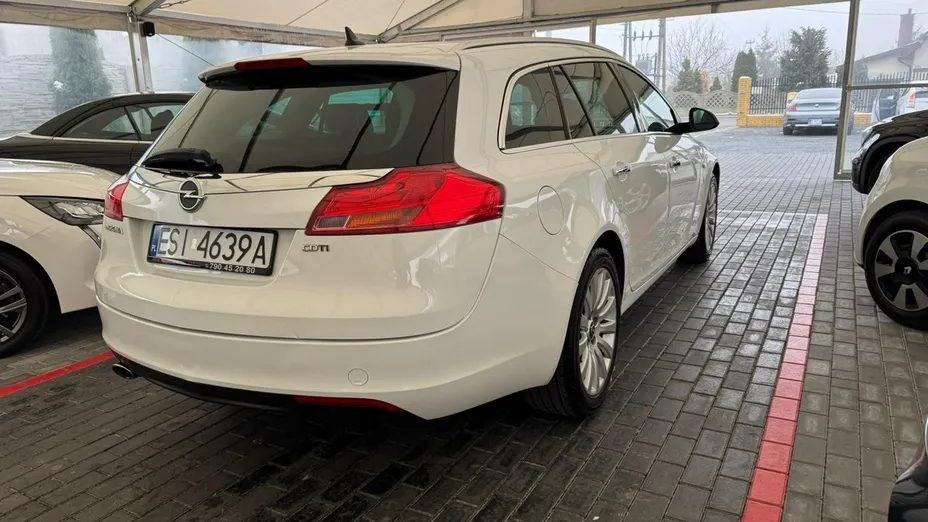 OPEL Insignia -