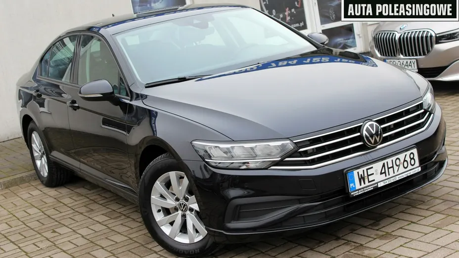VOLKSWAGEN Passat -