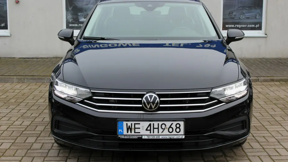 VOLKSWAGEN Passat -