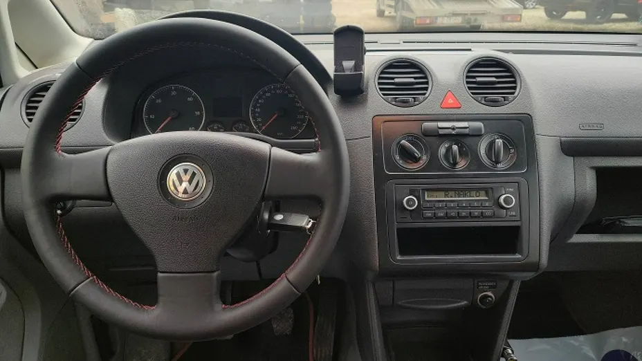 VOLKSWAGEN Caddy -