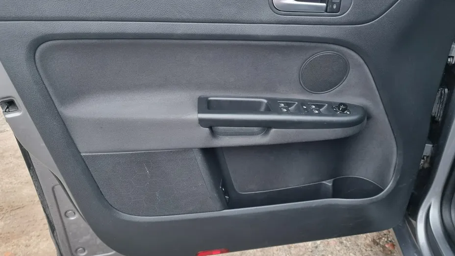 VOLKSWAGEN Golf Plus -