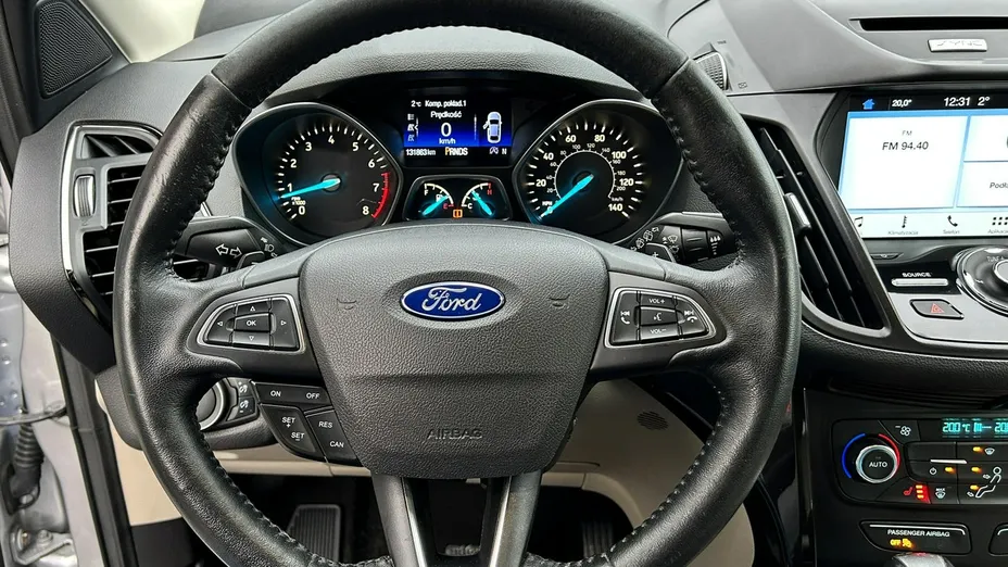 FORD Escape -