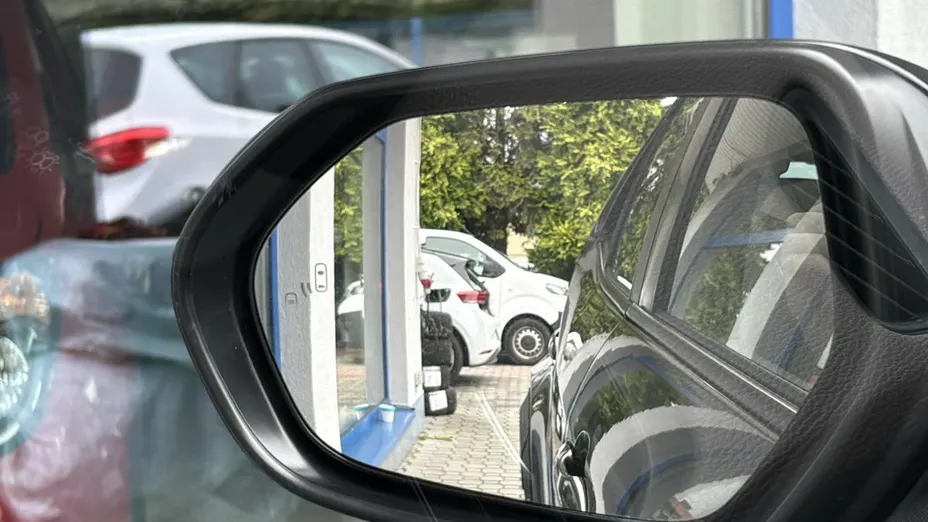 TOYOTA Yaris Cross -
