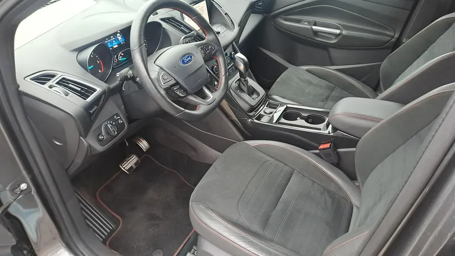FORD Kuga -