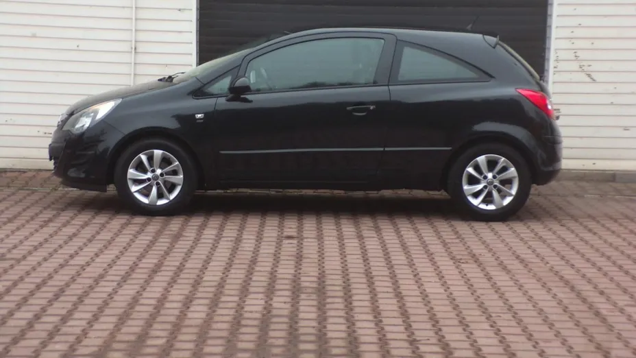 OPEL Corsa -