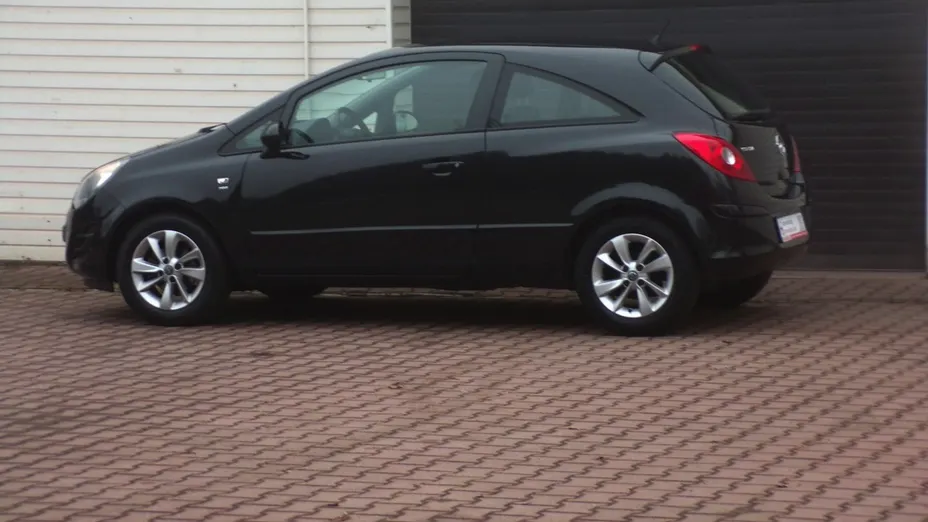 OPEL Corsa -