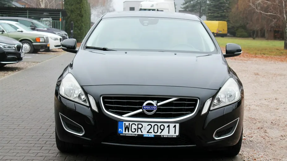 VOLVO S60 -