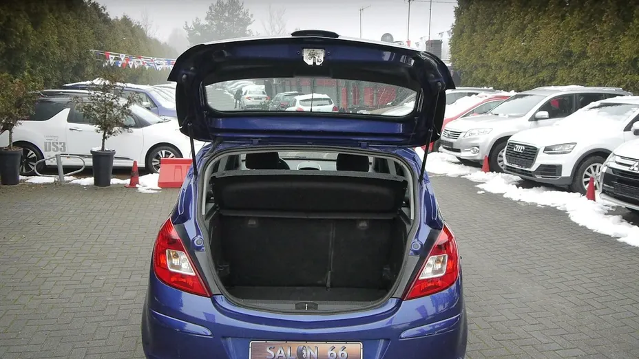 OPEL Corsa -
